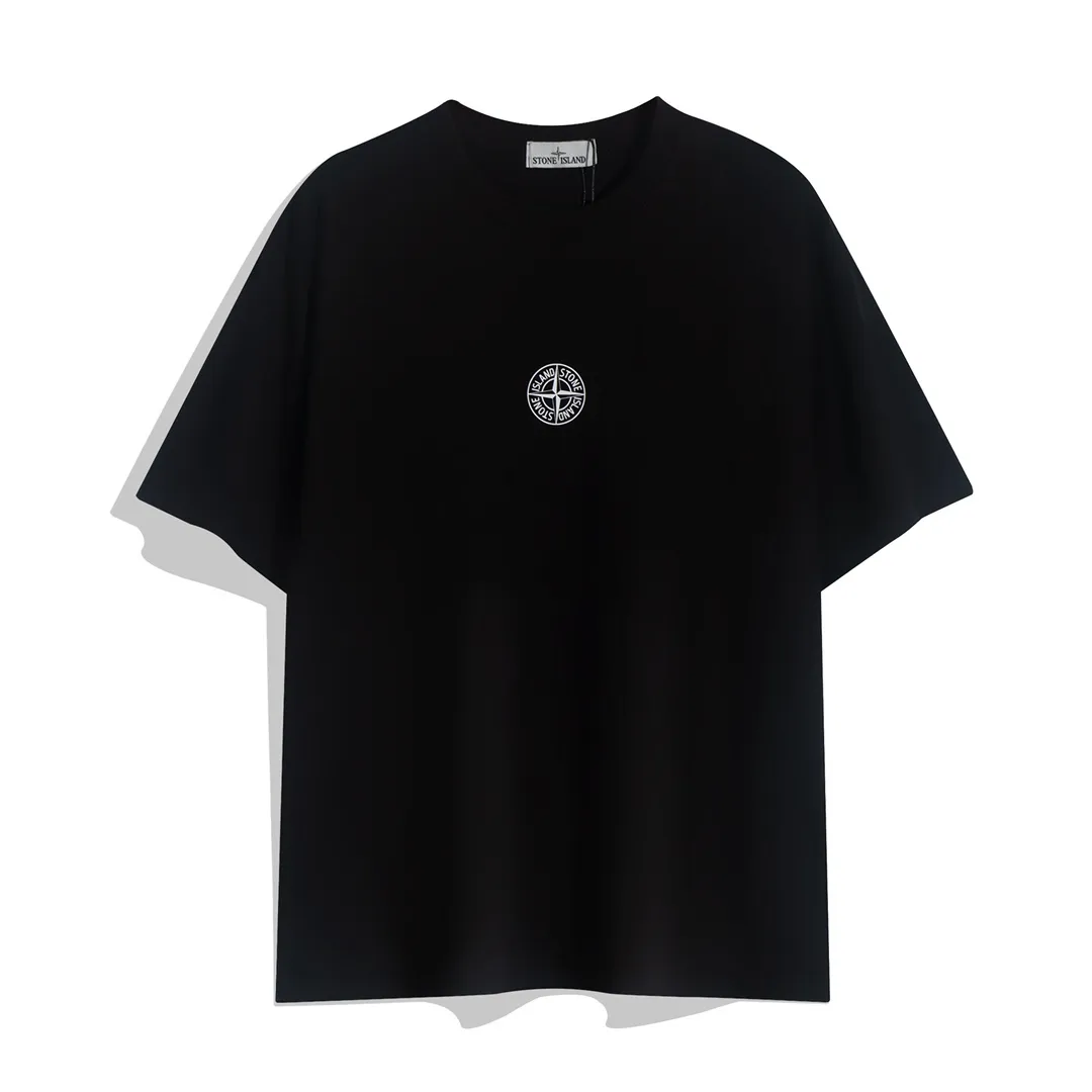 W611#P110💰 [Stone lsland/Stone Island summer new eclipse halo short-sleeved T-shirt] ⚠️[Original creation with high control of details] -The fabric is selected from 230g pure cotton combed cotton fabric, which is soft and comfortable to the touch, sweat-absorbent and breathable. -Simple basic and versatile style, original quality, the first choice for couples. -Made by a large factory, four needles and five threads on the shoulder, neat alignment, high quality workmanship. -Same style for men and women, very versatile One piece by hand, the details are clearly visible. Color: Black White Size: M L